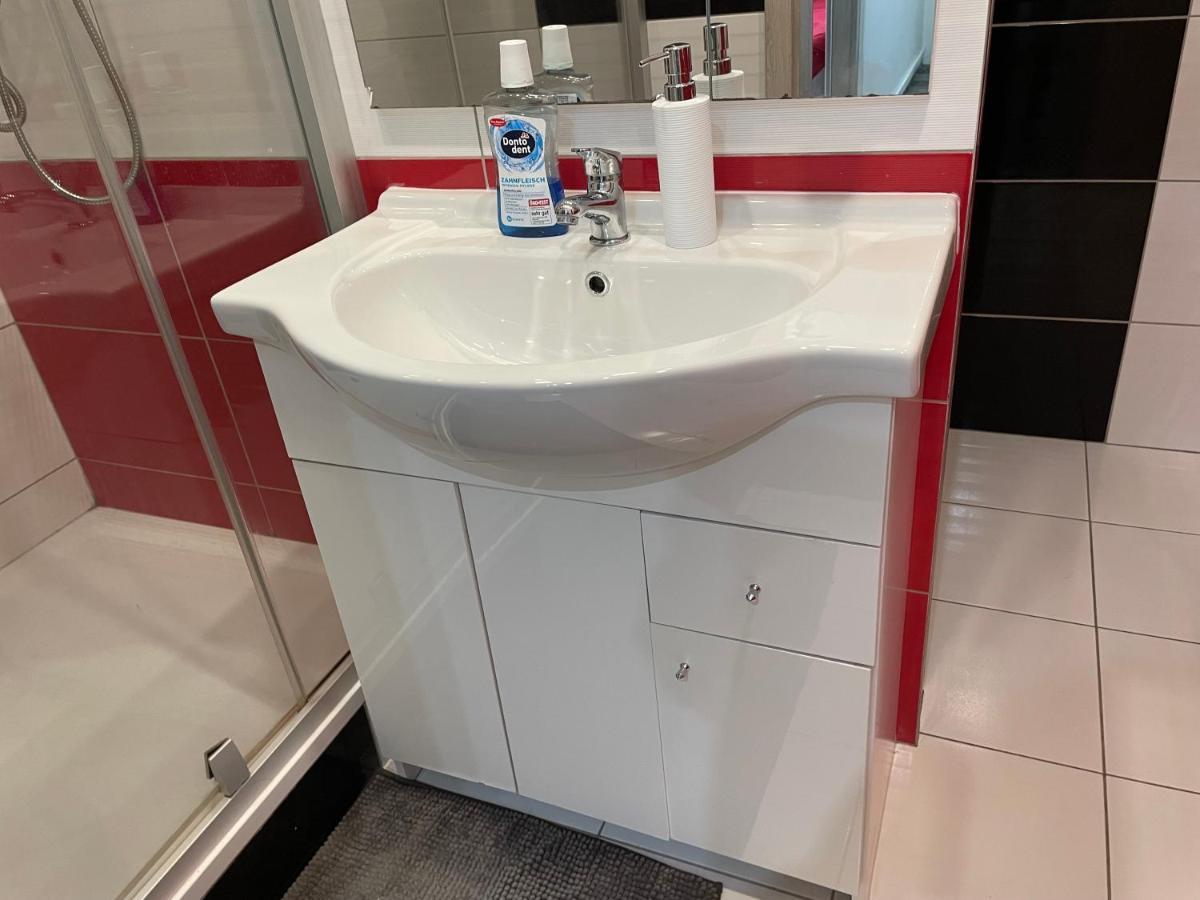 Monfas Apartment Barrandov プラハ エクステリア 写真