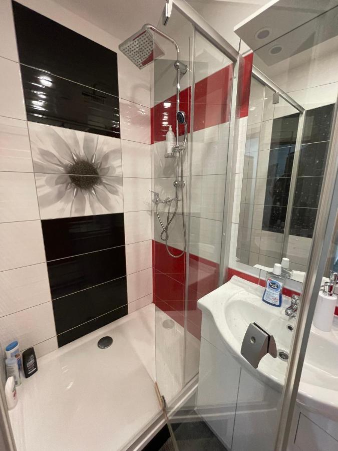 Monfas Apartment Barrandov プラハ エクステリア 写真