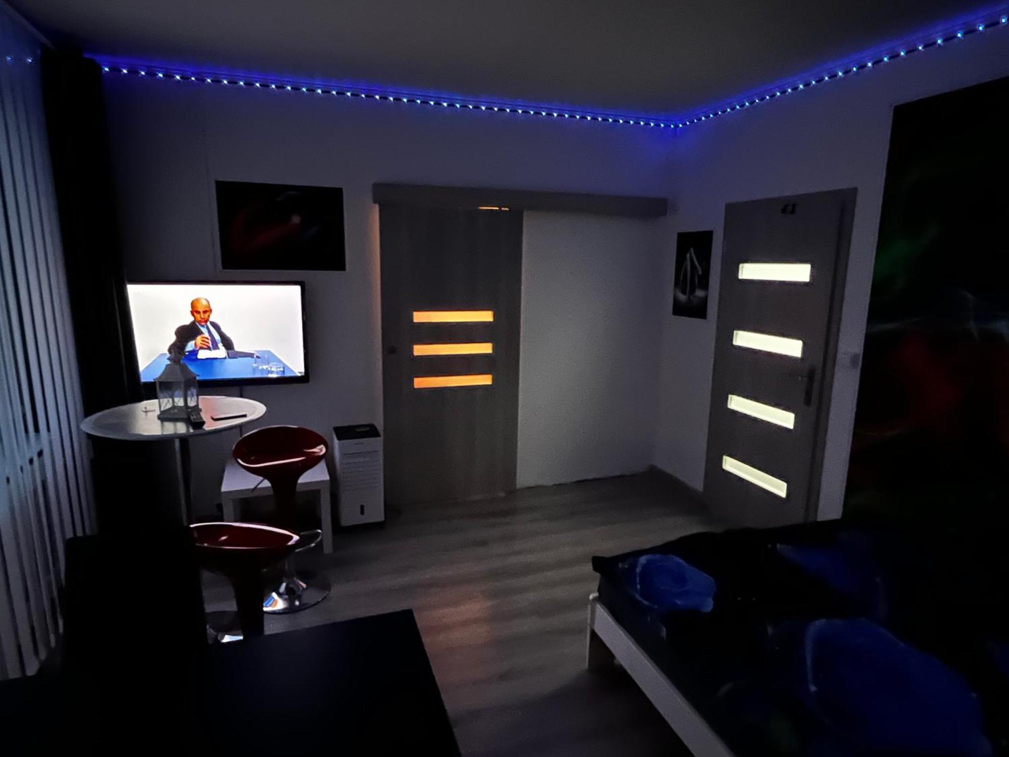 Monfas Apartment Barrandov プラハ エクステリア 写真