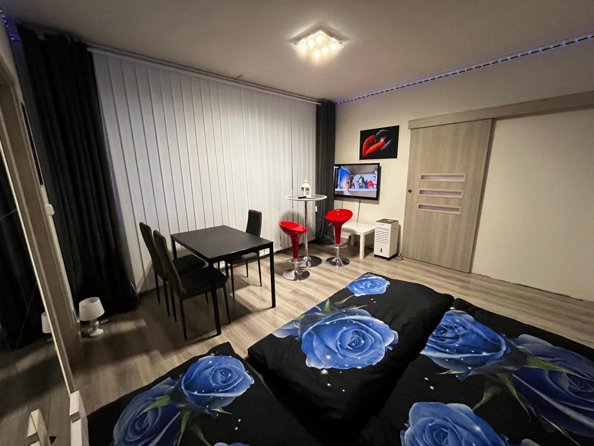 Monfas Apartment Barrandov プラハ エクステリア 写真