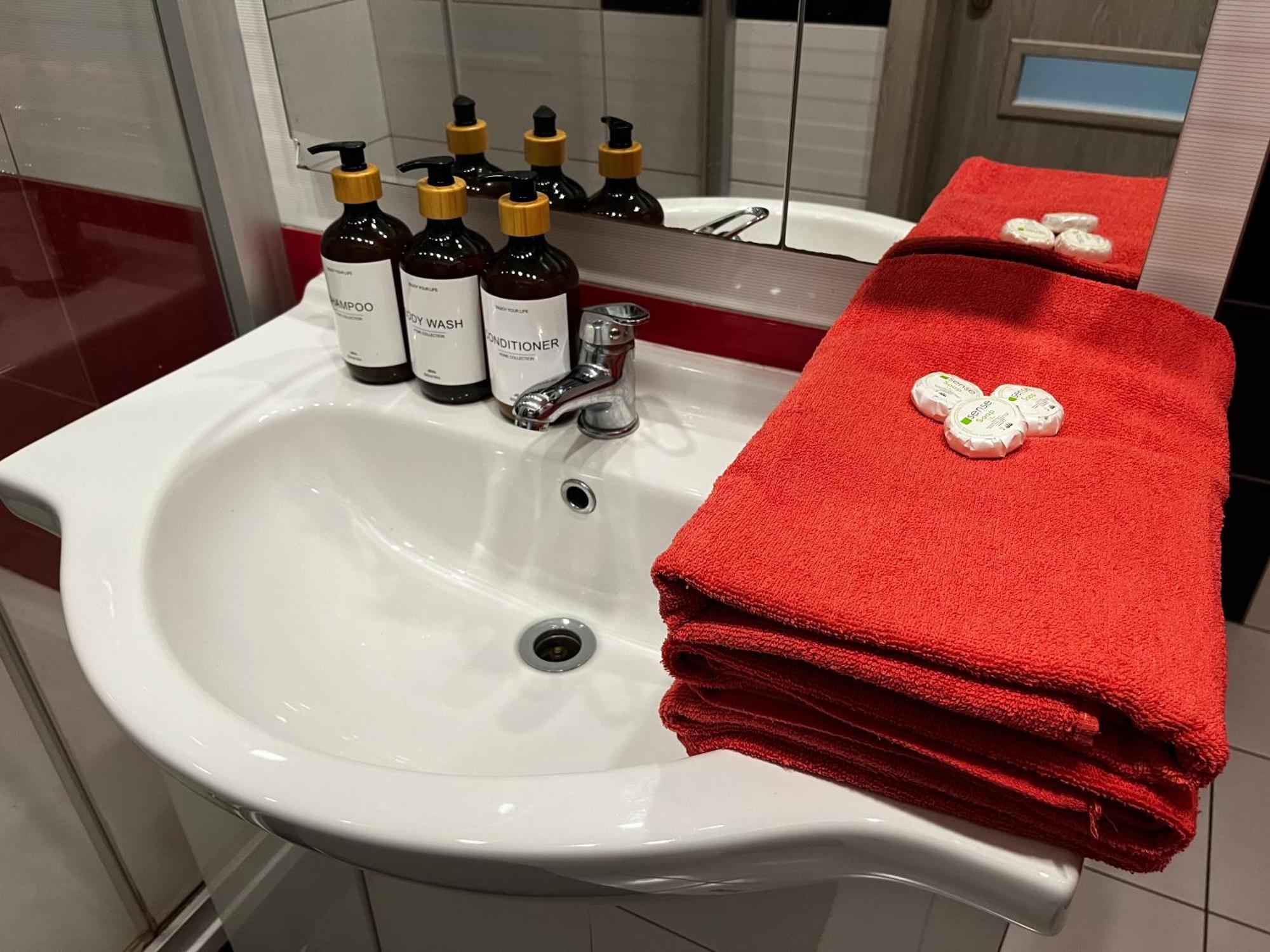 Monfas Apartment Barrandov プラハ エクステリア 写真